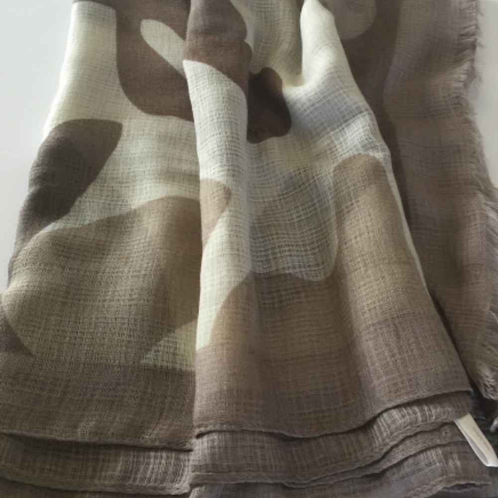 Scarf - Picture 3 of 4